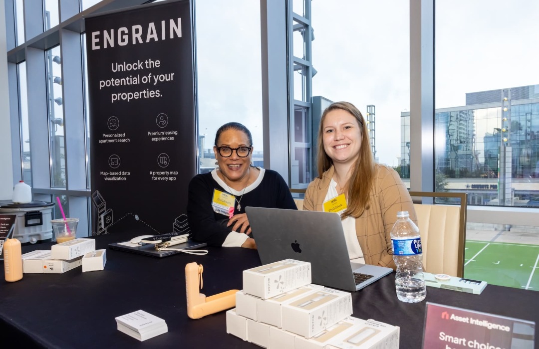 image of women interacting at a trade show
