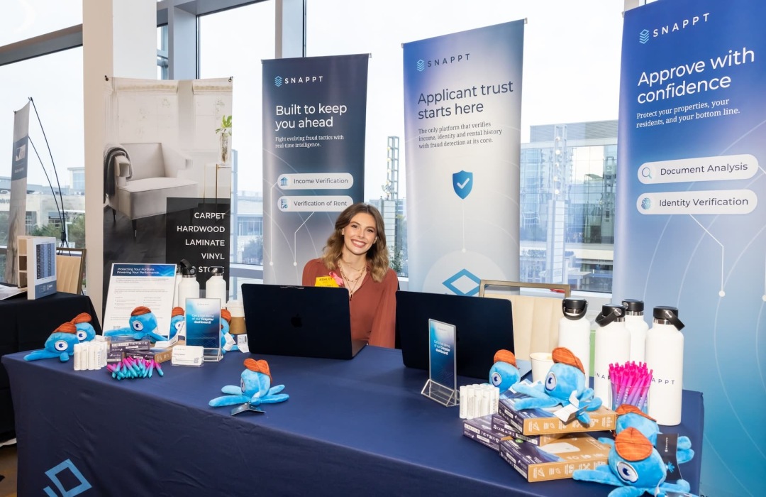 image of women interacting at a trade show
