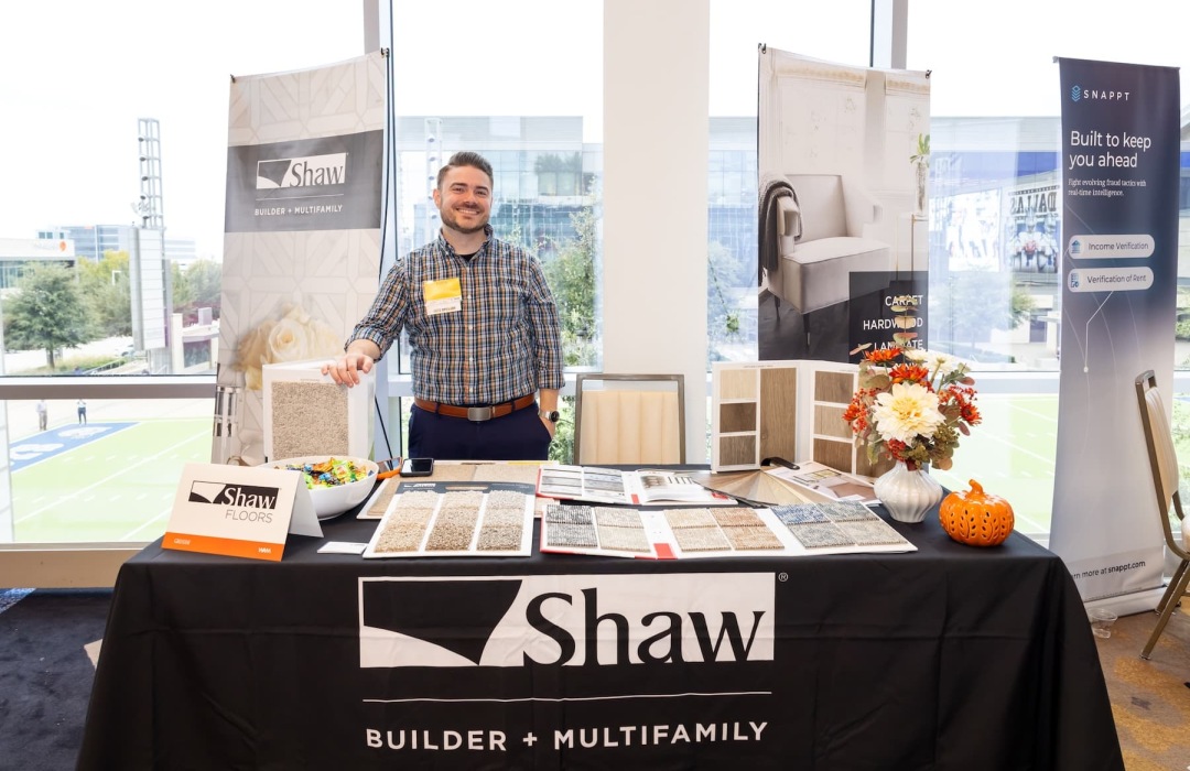 image of women interacting at a trade show