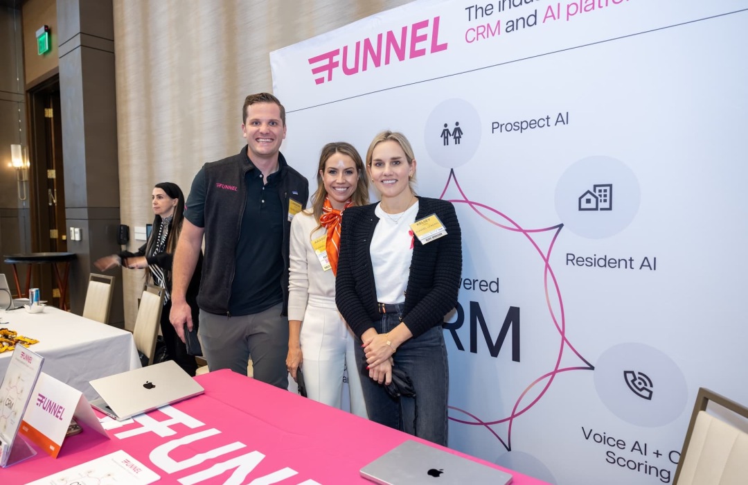 image of women interacting at a trade show